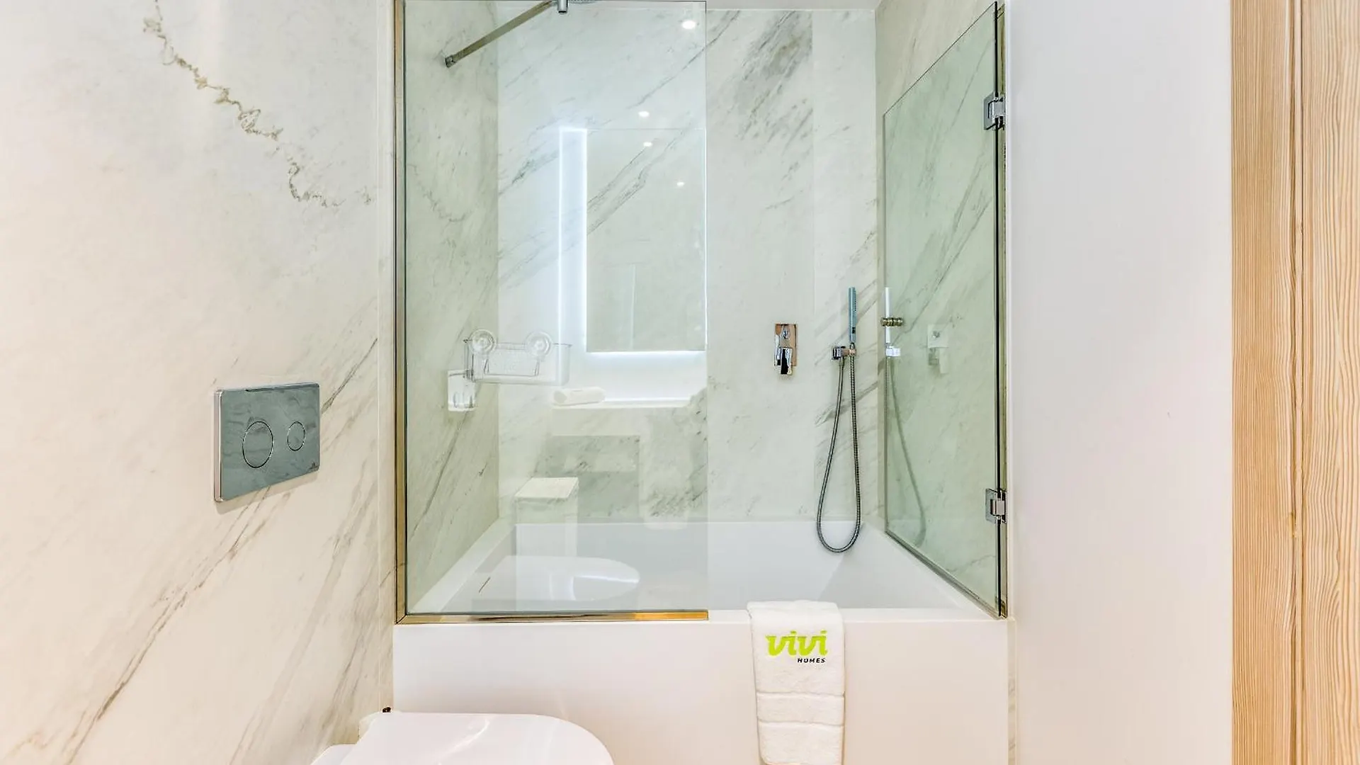 Vivi Homes - Buena Vista Pool, Sauna, Terrace, Gym & Sea View Fuengirola 0*,  Spain